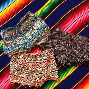 Bundle of 3 cotton printed shorts.